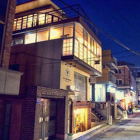 Br. Guesthouse Hongdae Сеул Екстериор снимка